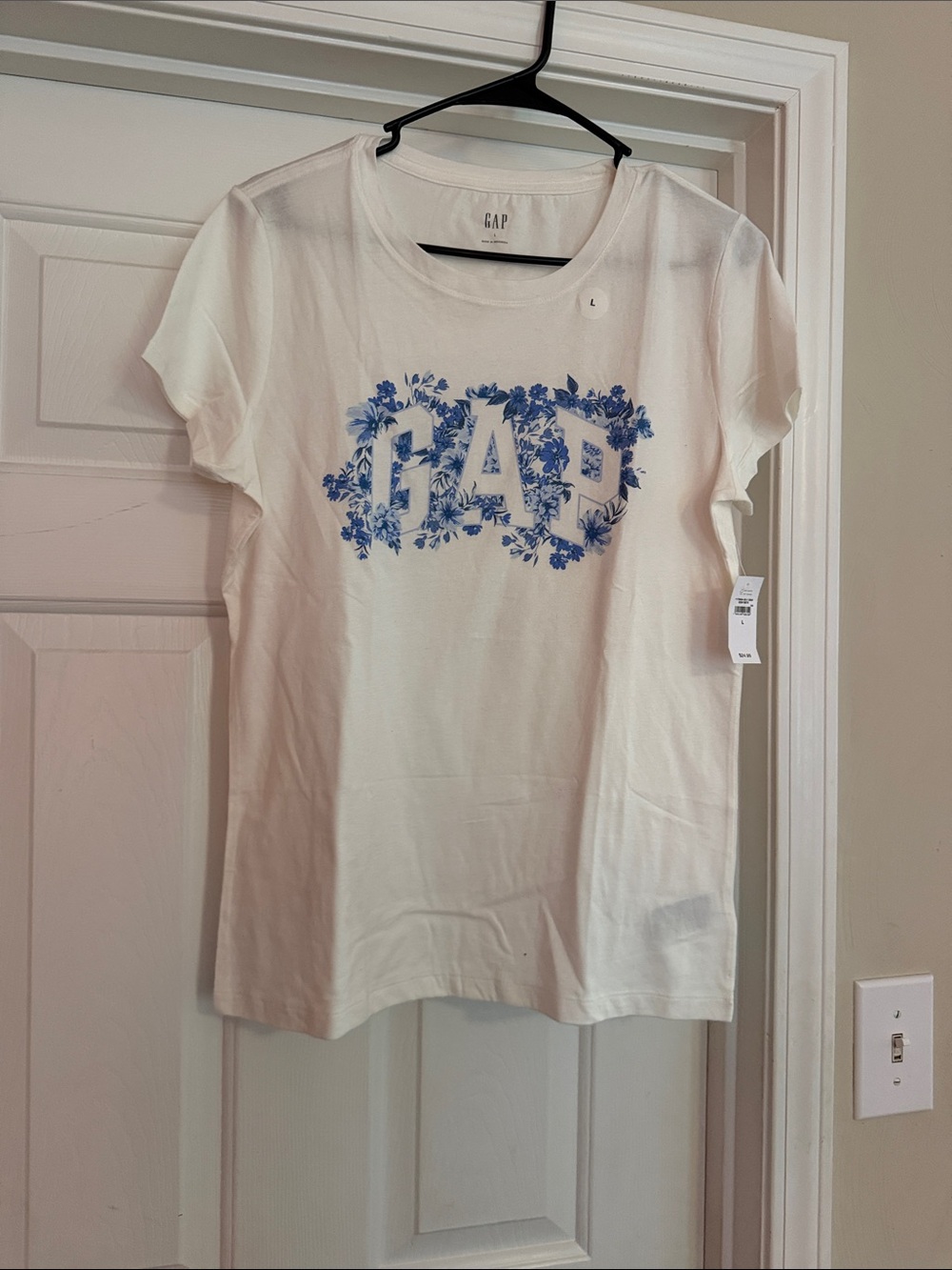 GAP White Tee with Blue Floral Logo